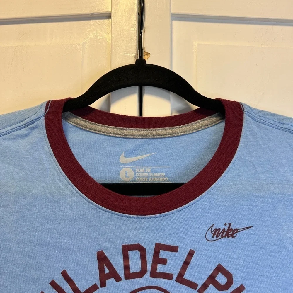 Nike Philadelphia Phillies Short Sleeve T-Shirt Size Womens Large Color Blue/Red